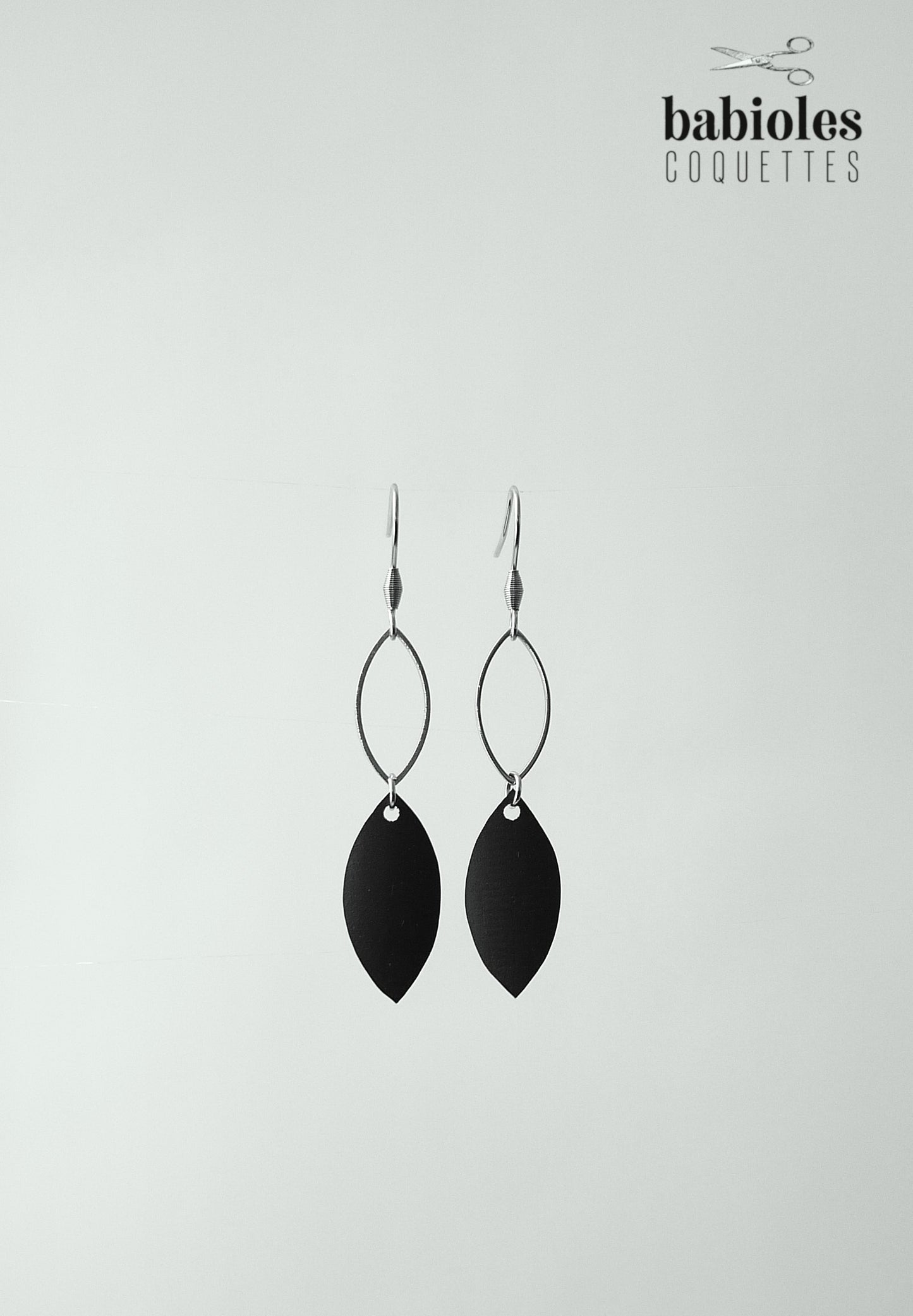 boucles d'oreilles noires 3